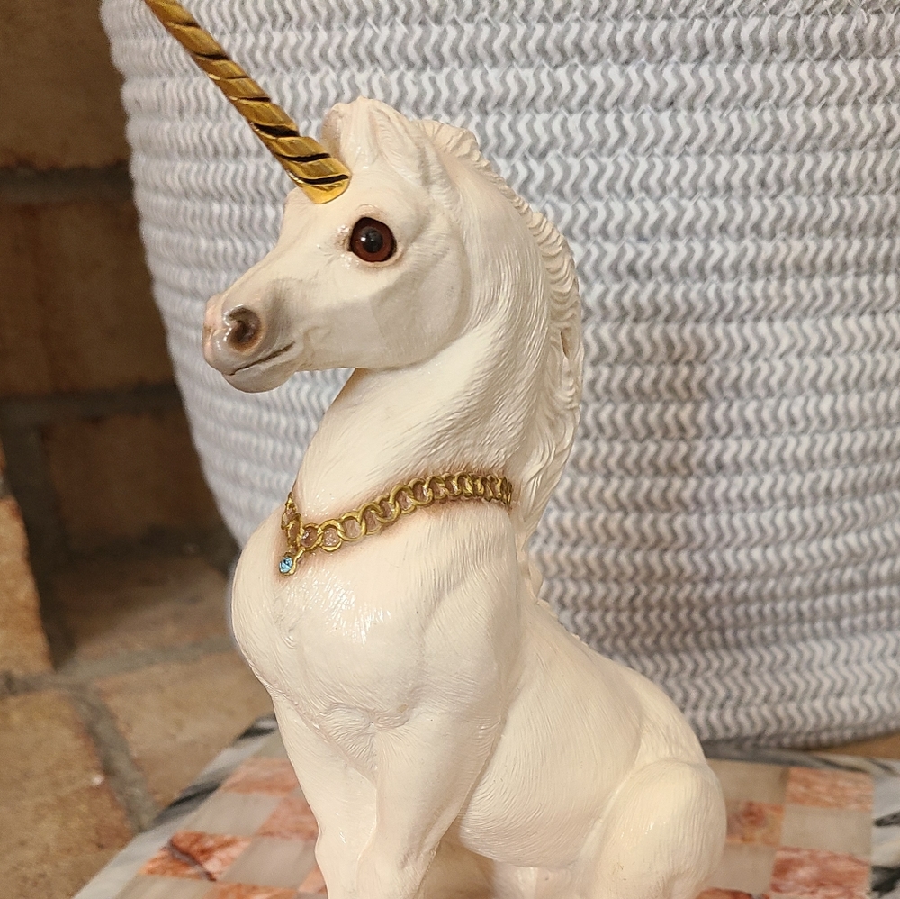 Windstone editions unicorn